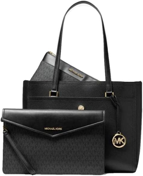 does Michael Kors like blacks